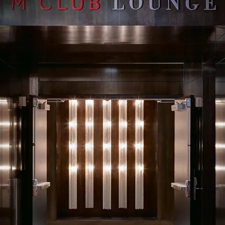 Marriott East Side Hotel 4*