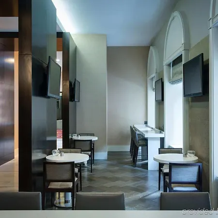 Marriott East Side Hotel New York