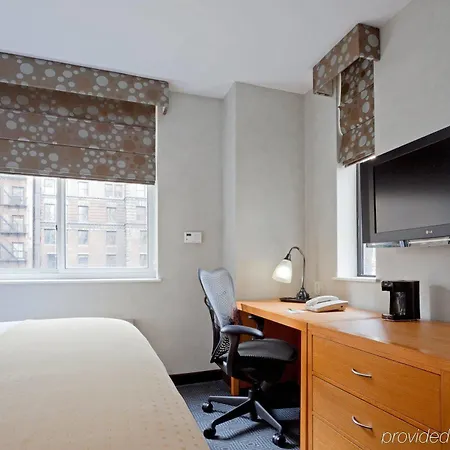 - Street By Ihg 3* New York
