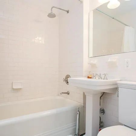 Lefferts Manor Bed & Breakfast