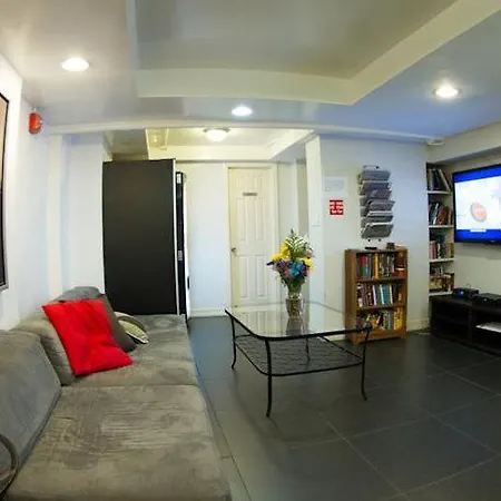 Hostel Park West *