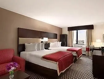 Howard Johnson By Wyndham Jamaica Ny Near Airtrain Jfk