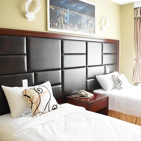 Hotel The Queens 2*