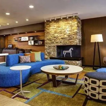 Fairfield & Manhattan/downtown East Hotel 3*