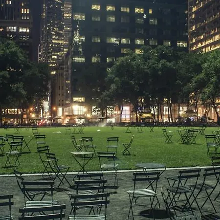 Courtyard Manhattan/times Square Hotel