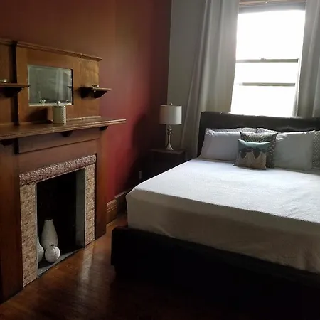 West 119th Guest Bed & Breakfast