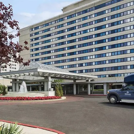 Hotel Hilton Jfk Airport 3*