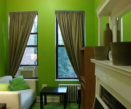 Bed & Breakfast Harlem 2*