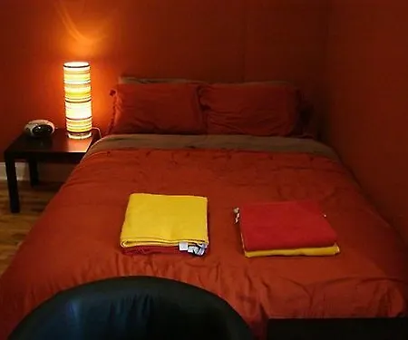 Bed & Breakfast Harlem 2*