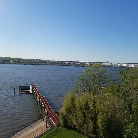 Tottenville Waterfront Estate Holiday home *