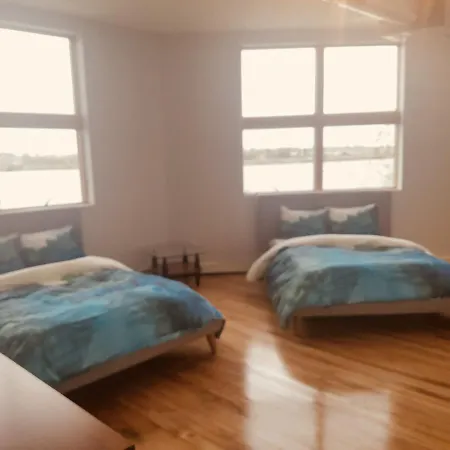 Tottenville Waterfront Estate Holiday home *