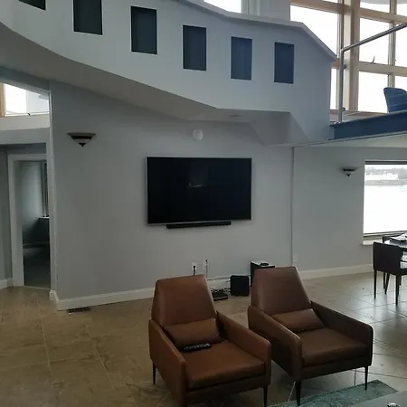 Tottenville Waterfront Estate New York