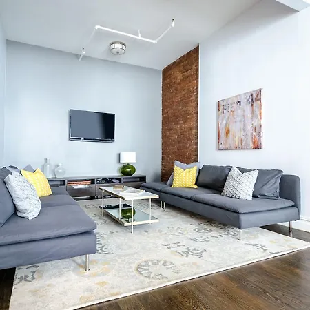 8 Bedroom Midtown Townhouse- Sleeps 16 New York