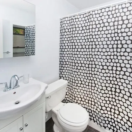 3rd Avenue #232457 Apts * New York
