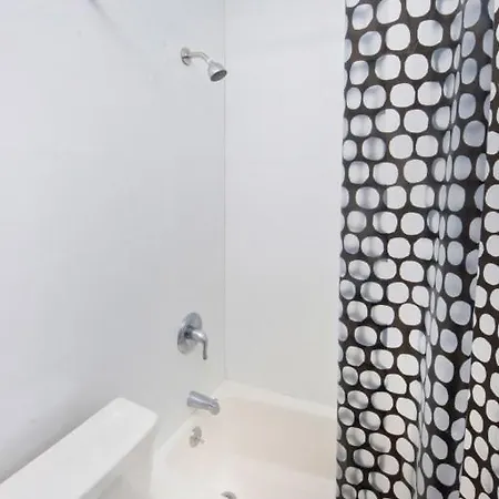 3rd Avenue #232457 Apts Apartment *