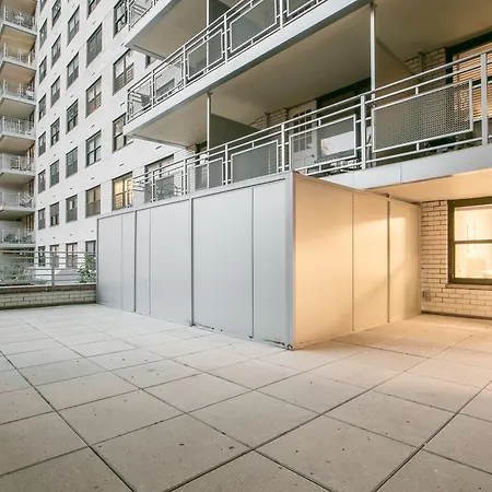 Luxury Upper East Side Apartment *
