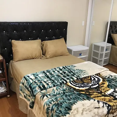 Poonamhouse 2 Guest house New York
