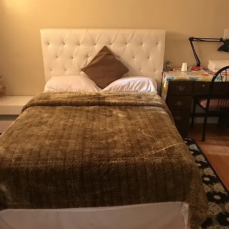 Poonamhouse 2 Guest house New York