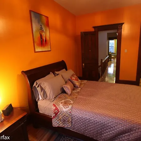 Richards Place Apartment