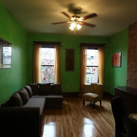 Apartment Richards Place New York