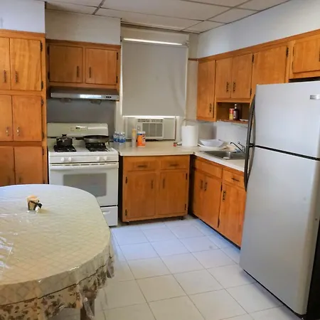 2 Floors Entire House 30 Min To Manhattan-sleep 10 Guest house *