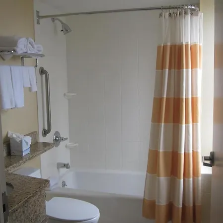 Fairfield & By Marriott Long Island City/manhattan View Hotel 3*