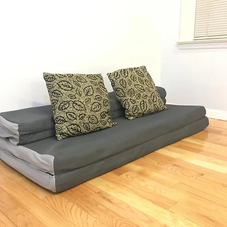 2 Floors Entire House 30 Min To Manhattan-sleep 10 Guest house