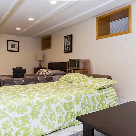 Covo Basement Studio Apt *