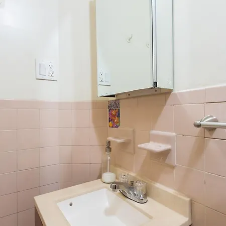 3 Blocks From Times Square And Broadway Apartment