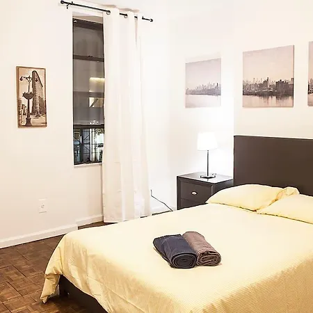 Apartment 10th Avenue *