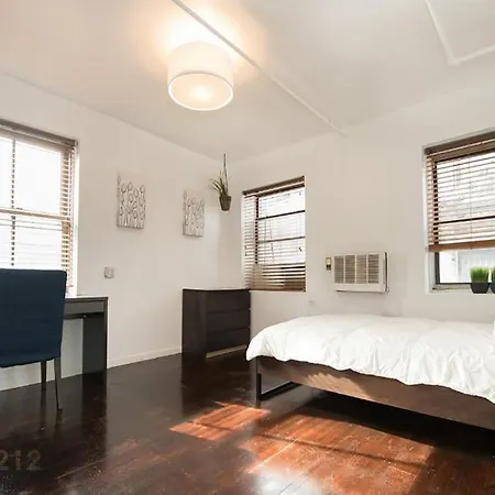 Chrystie Street Apt 5 Apartment *