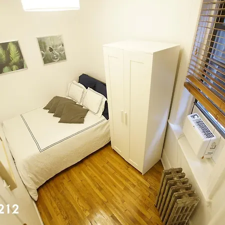 1st Ave. Apt 4 * New York