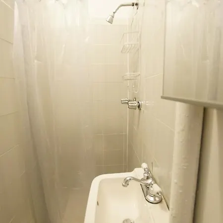 Apartment 1st Ave. Apt 4 New York