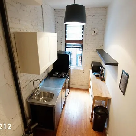 Elizabeth Street & Kenmare Street Apt 1