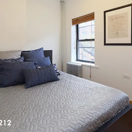 Apartment Elizabeth & Spring St. Apt. 3 *