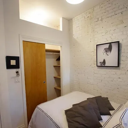 Elizabeth Street & Kenmare Street Apt 3 Apartment