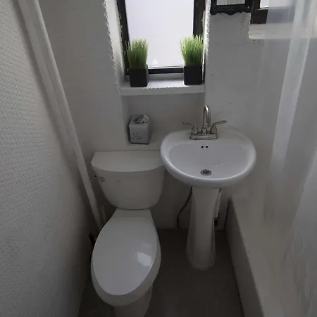 Lafayette Street Apt 6 *