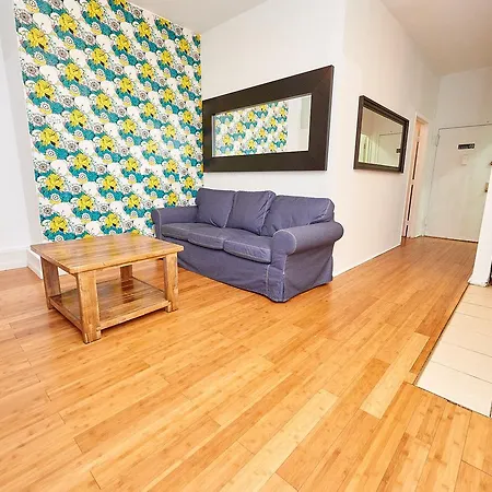 Apartment Ludlow St. Apt 3a *