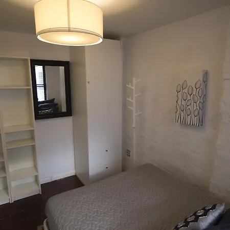 Apartment Lafayette Street Apt 6 *