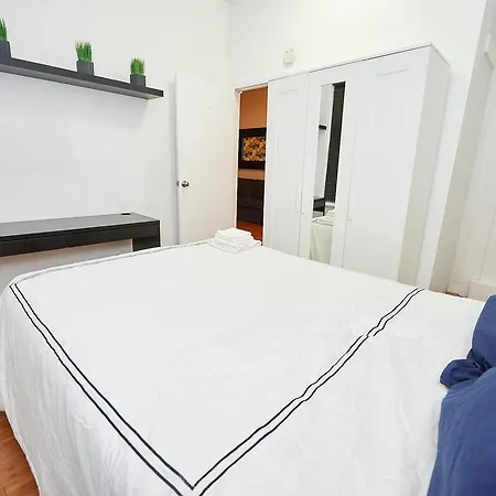 Ludlow St. Apt 3a Apartment