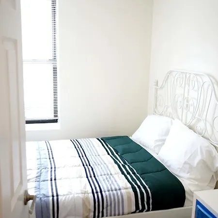 Delancey Street Apt 18 Apartment New York