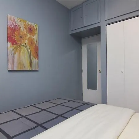 West 47th Street Apt 3c Apartment *