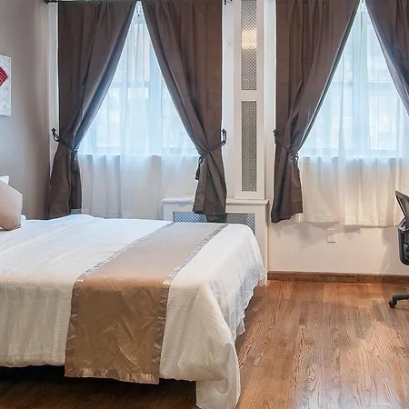 Sullivan Street Apt 1f *