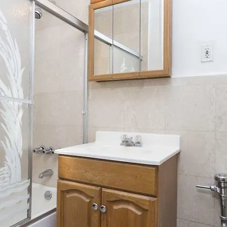 East 89th Street Apt 4b Apartment *