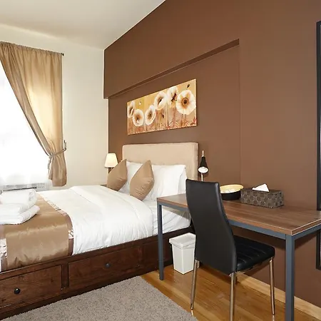 East 51st Street Apt 2r Apartment *