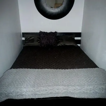 Apartment Elizabeth Street Apt 8 *