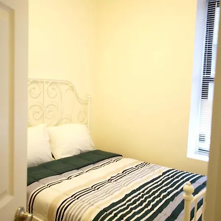 Delancey St. Apt 16 Apartment New York