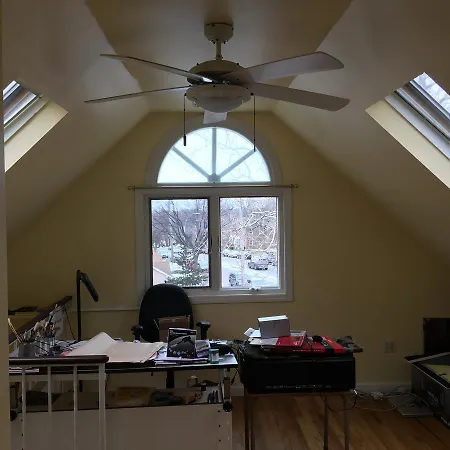Douglaston/ Little Neck Apartment New York