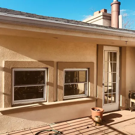 Douglaston/ Little Neck Apartment *