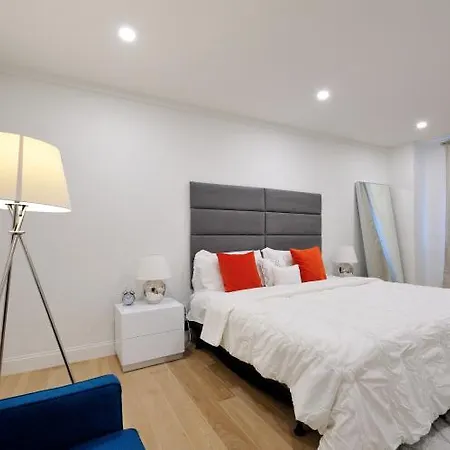 Beautiful Midtown East Apartment